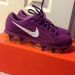 Nike Tailwinds