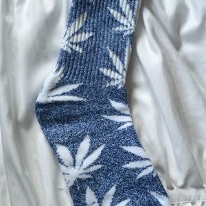 Bundle 2 Pairs HUF socks Blue+White and Grey+Black