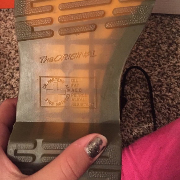 Floral doc martens. - Picture 2 of 4