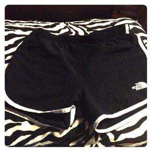 Girls North Face dri fit shorts perfect condition