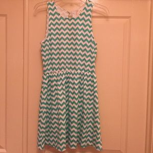 Chevron peep back dress