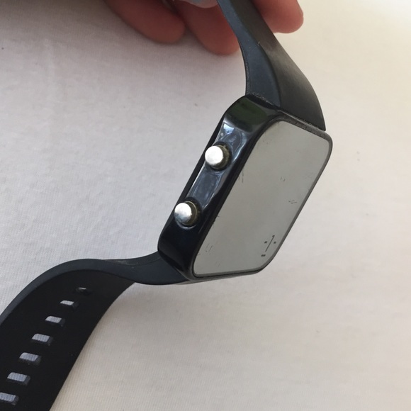 Mirror LED watch - Picture 3 of 4