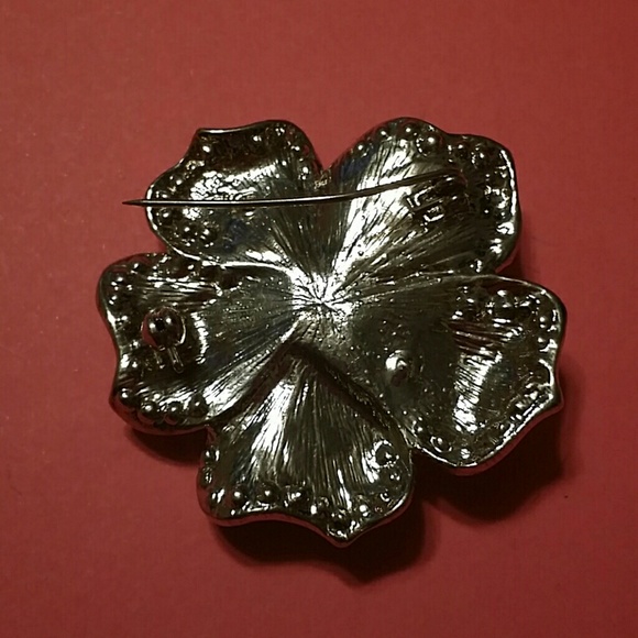 Flower pendant - Picture 2 of 2