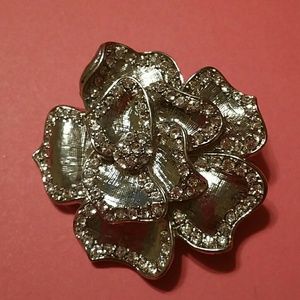 Flower pendant