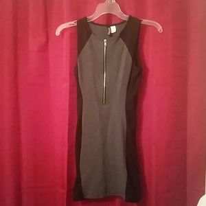 H&m divided dress with zipper