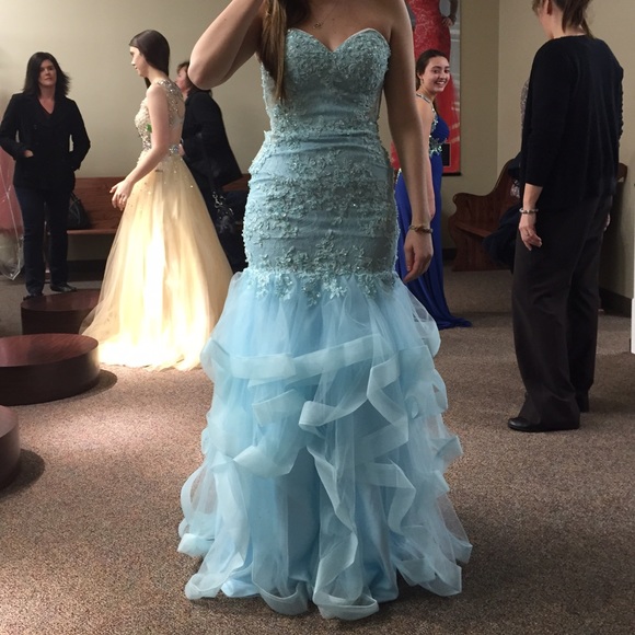 Baby blue prom dress - Picture 2 of 4
