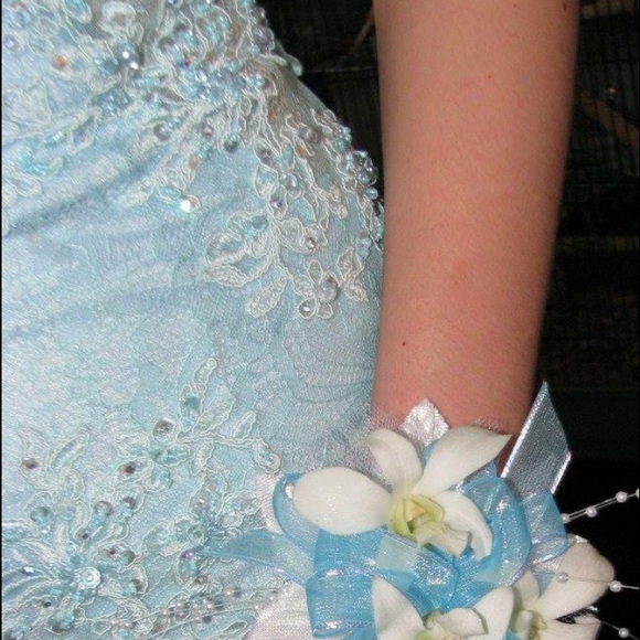 Baby blue prom dress - Picture 4 of 4