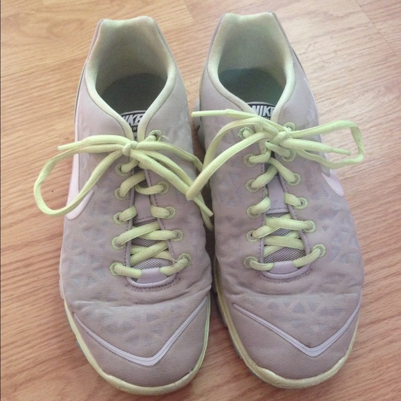 Nike Shoes - Nike free fit 2 running shoes