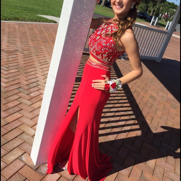 PROM DRESS - Picture 1 of 3