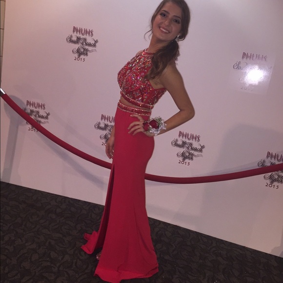 PROM DRESS - Picture 3 of 3