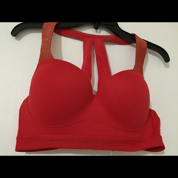 VICTORIA'S SECRET SPORT BRA.
