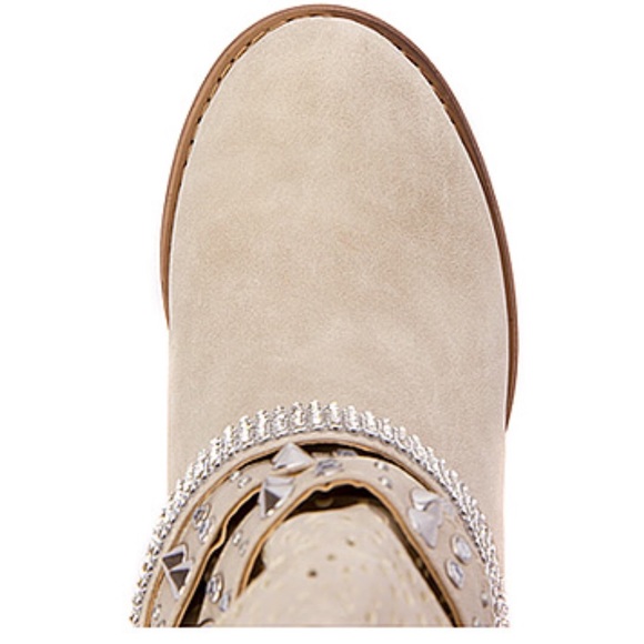 Not rated cream sparkling boots - Picture 3 of 4