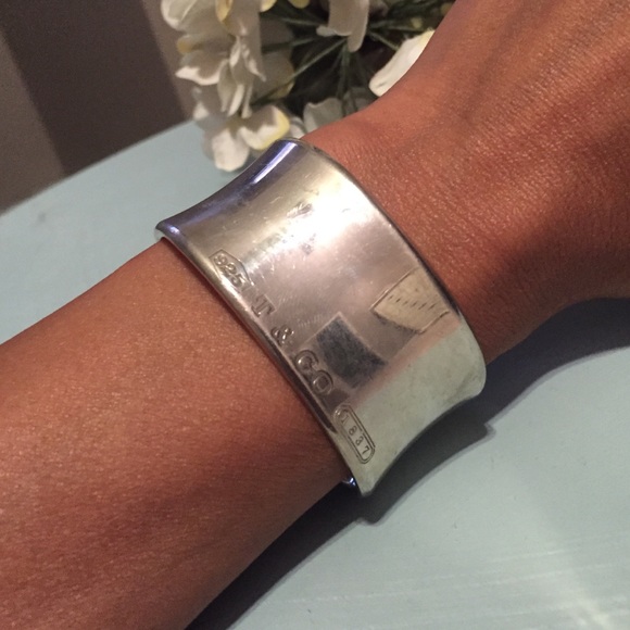 Authentic Tiffany and company bracelet - Picture 2 of 4