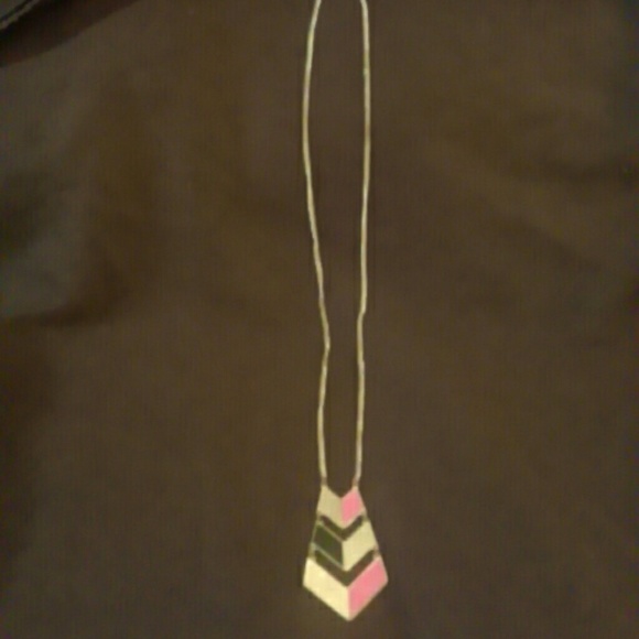 Long necklace with chevron pendant