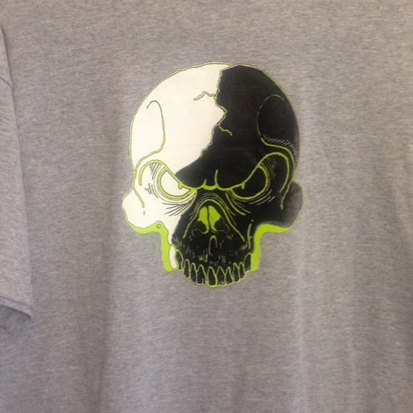 🎴Limited Release Tee🎴 - Picture 2 of 2