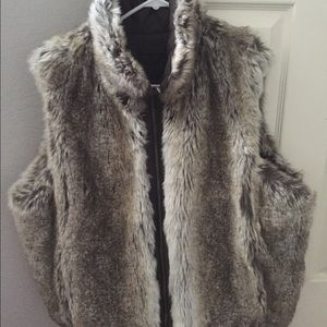 Faux fur vest, reversible