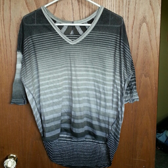 Slouchy three quarter sleeve striped light tee