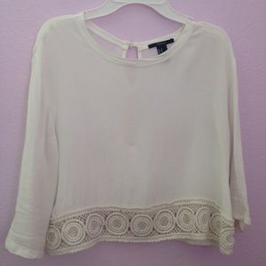 White bell sleeved boho top, super cute!