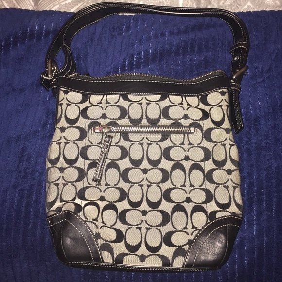 Authentic Coach shoulder bag