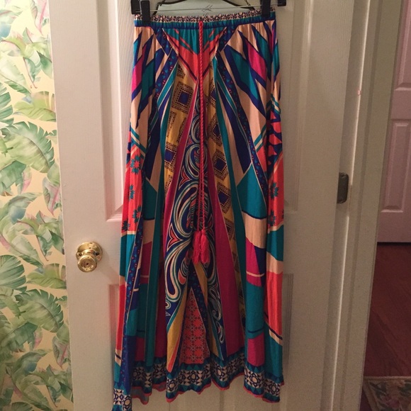 Flying tomato maxi skirt!