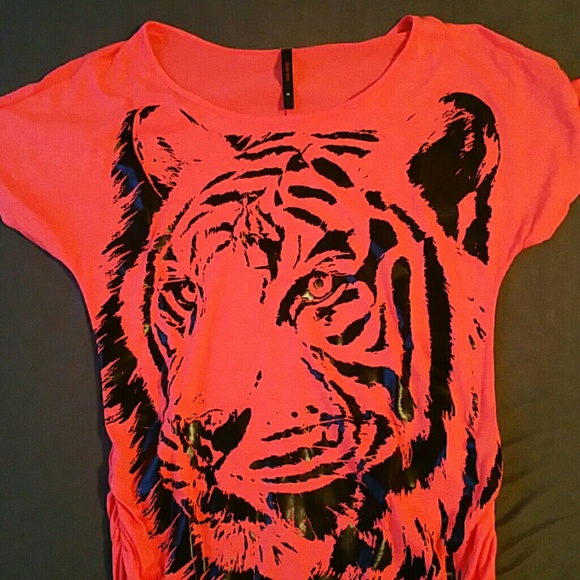 Tiger top