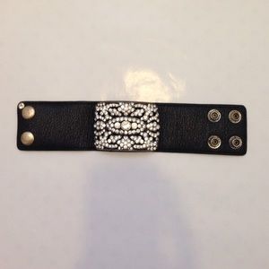 Black leather snap adj. bracelet from Buckle
