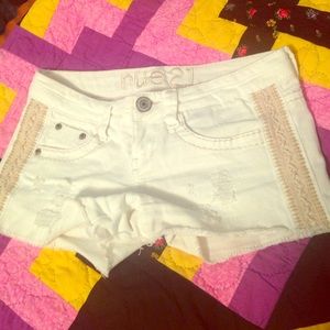 Rue 21 size 0/1 white short shorts