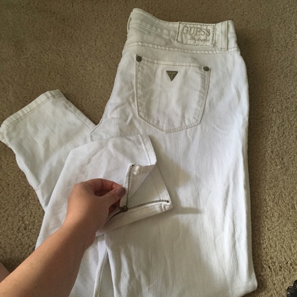 Guess slim fit jeans!😍 with ankle zippers
