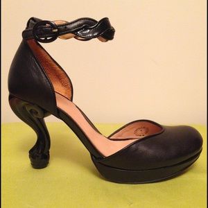 John Fluevog Queen Transcendent Nefertiti Heels