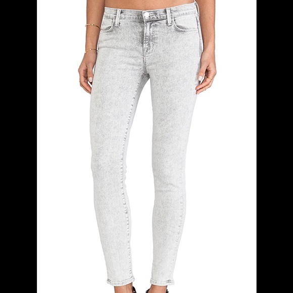 J Brand Mid Rise Skinny Jeans in Silver Sky