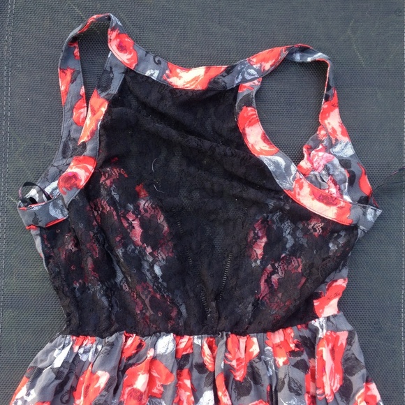 Dress - Picture 2 of 4