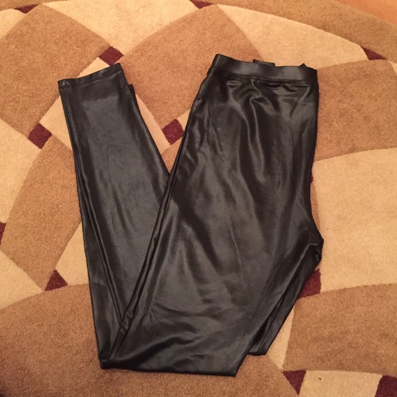 GUESS Los Angeles | faux leather leggings
