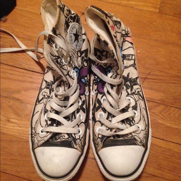 Painted canvas Converse