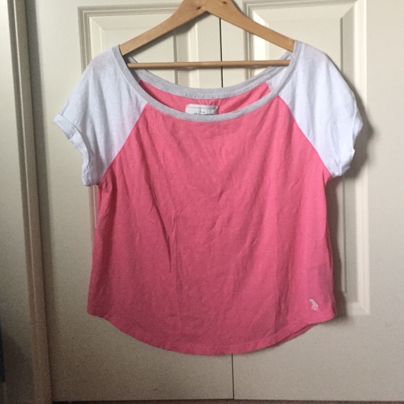 Flowey pink and white shirt