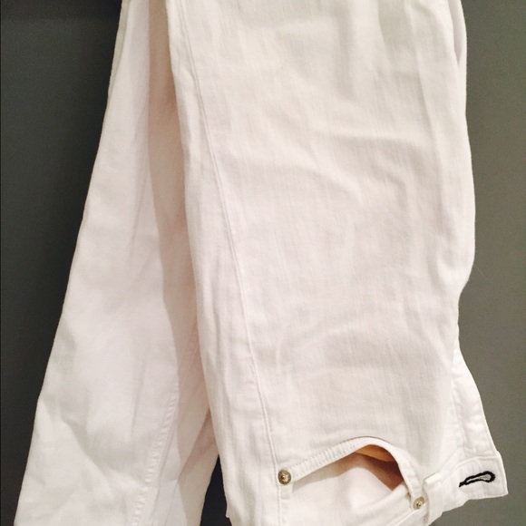 White Rag & Bone legging style jeans