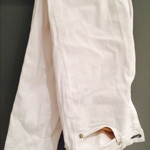 White Rag & Bone legging style jeans