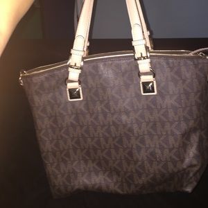 Michale Kors bag