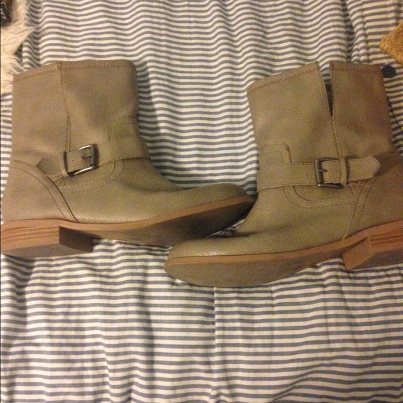 Moto Boots