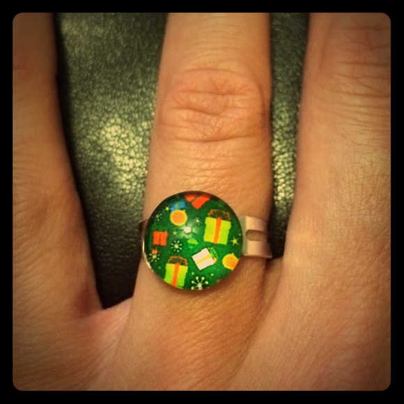 Christmas Gifts Handmade Glass Dome Ring. - Picture 1 of 1