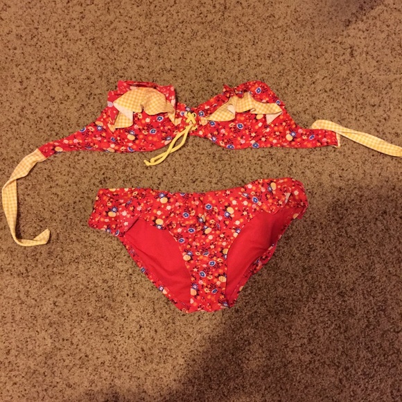 Bathing suit