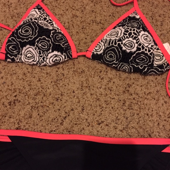 String bikini - Picture 2 of 2