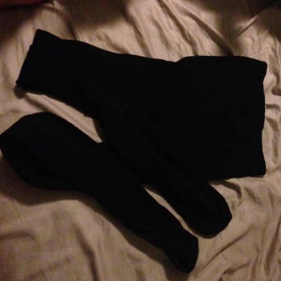 Footed black fleece-lined leggings