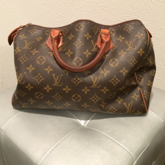 Louis Vuitton Speedy duffel hand bag tote.