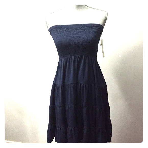Strapless short navy blue dress
