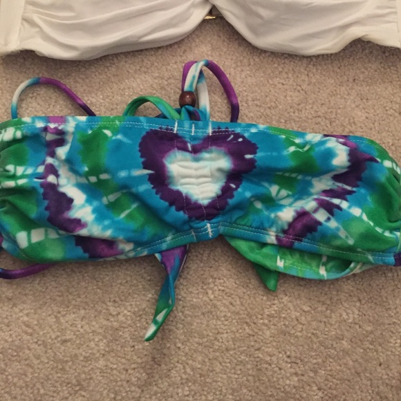 Swim tops - Picture 2 of 4