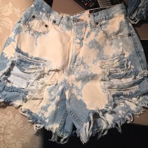 Bleached shorts