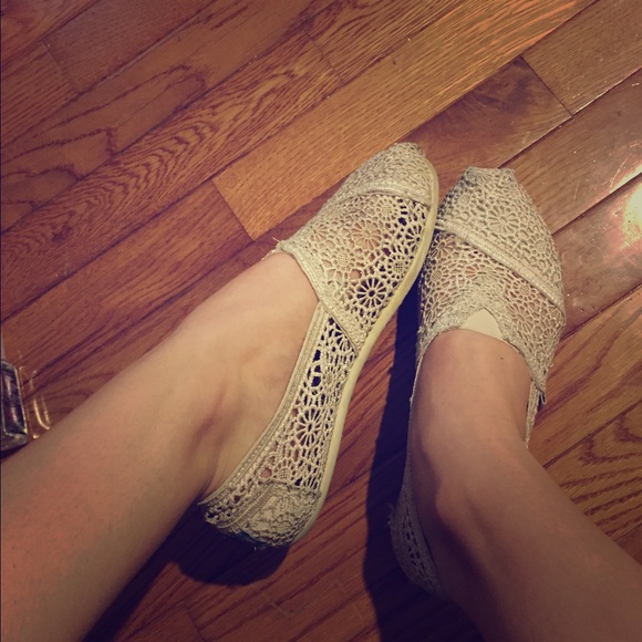 Cream colored crochet TOMS! Bundle deal.