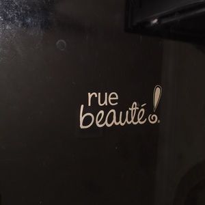 💥LOOK💥Bundle with any item and get 5$ off!!