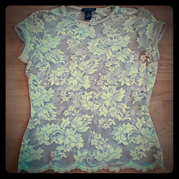 Ann Taylor Narural Stretch Lace Top Cap Sleeves