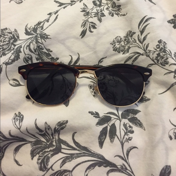 Vintage Style Sunglasses 👓